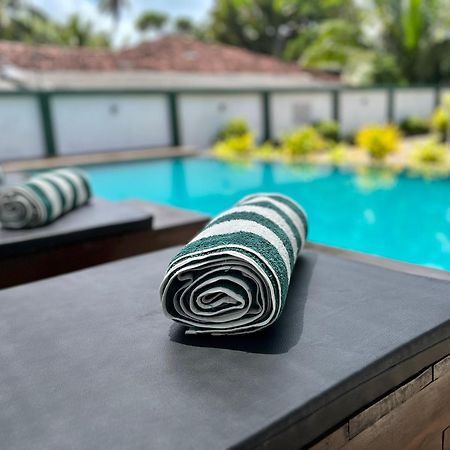 Sundowners Guesthouse Хикадува Екстериор снимка