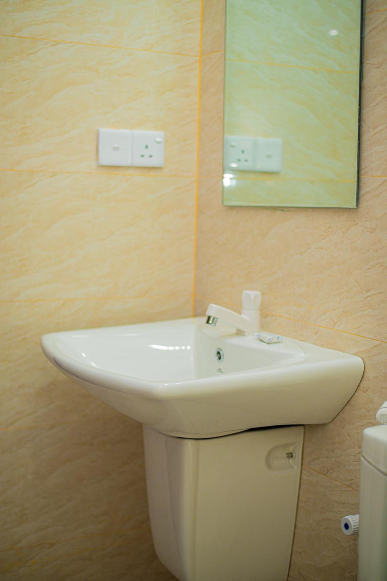 Sundowners Guesthouse Хикадува Стая снимка