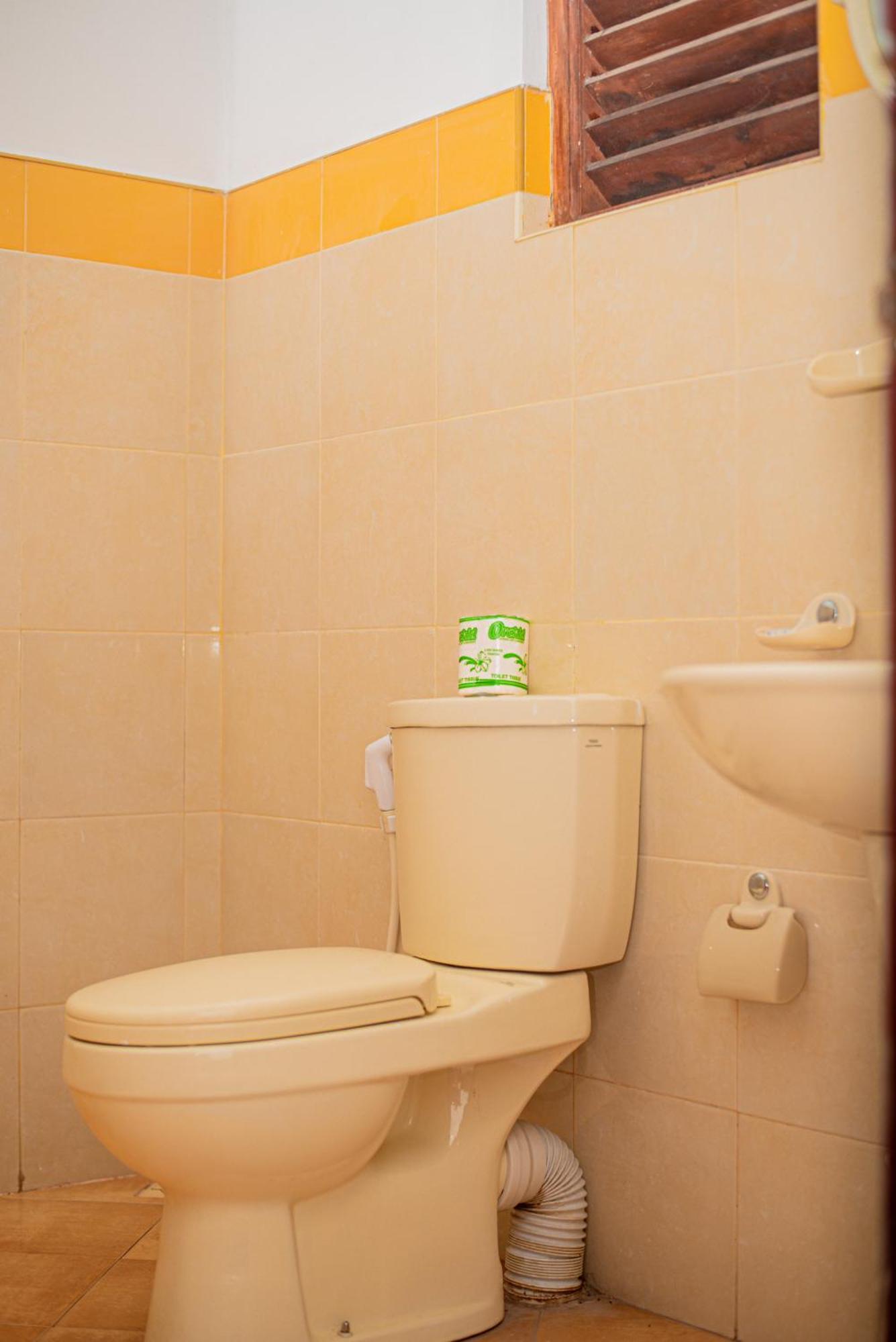 Sundowners Guesthouse Хикадува Стая снимка